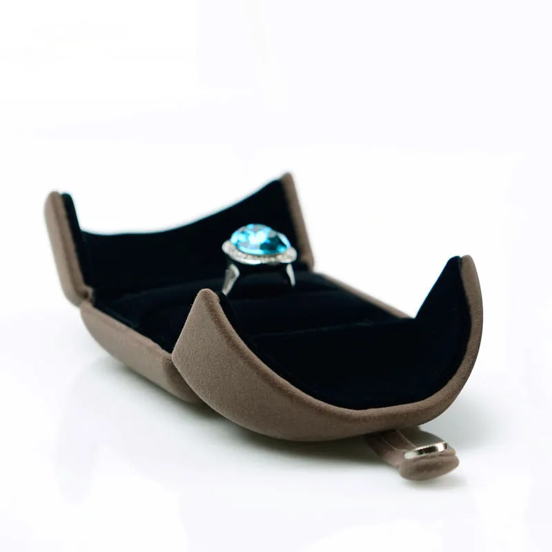 Gray Velvet Bracelet Chain Gift Box H00901