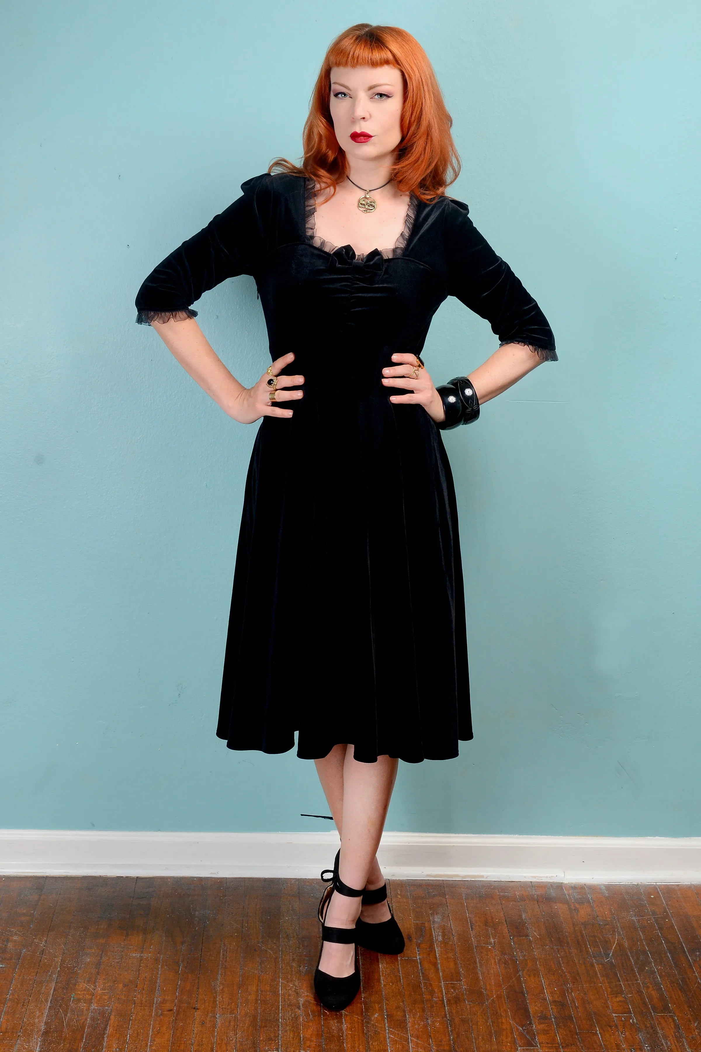 Vintage inspired 1950s Velvet stretch fit and flare dress - SM