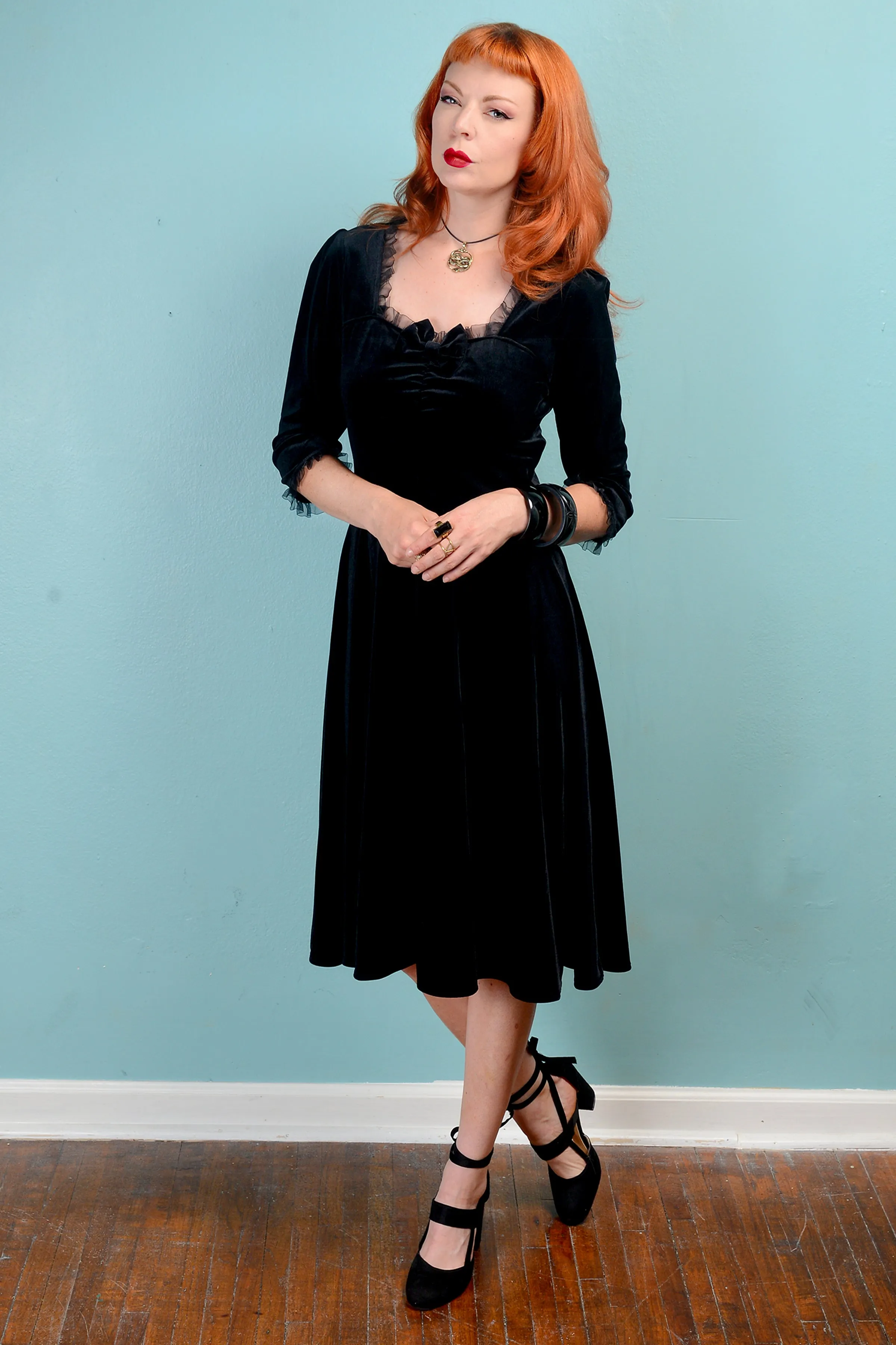 Vintage inspired 1950s Velvet stretch fit and flare dress - SM