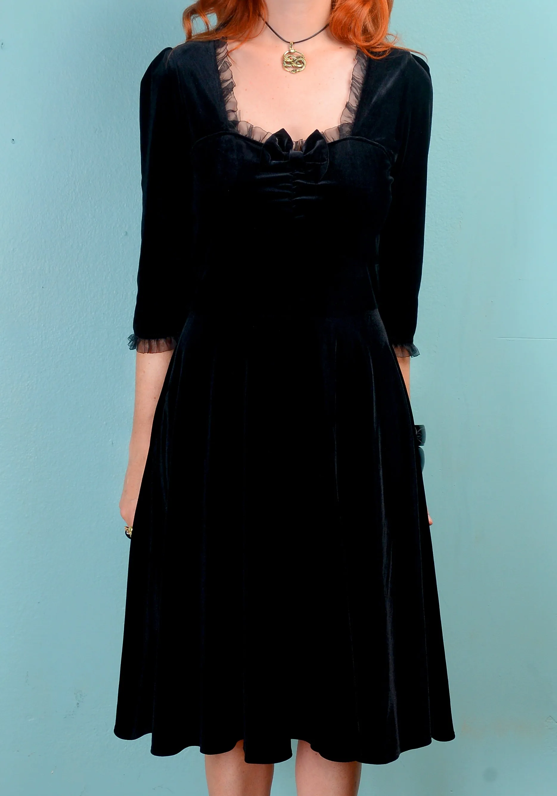 Vintage inspired 1950s Velvet stretch fit and flare dress - SM